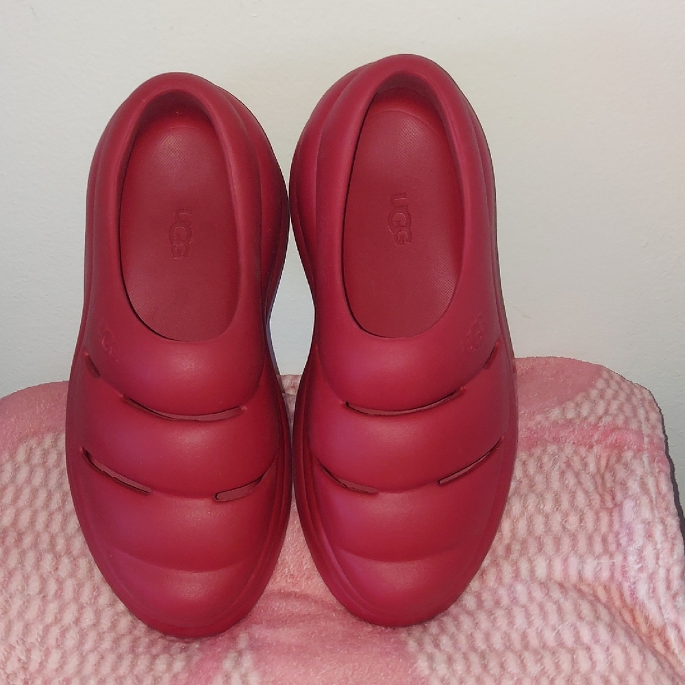 UGG  Red Slippers